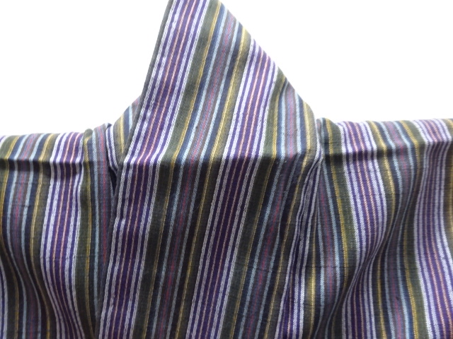  縞模様織出し単衣着物